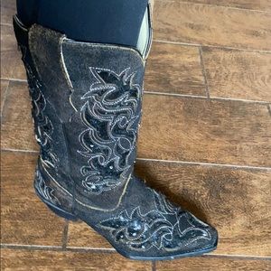 Super cute Corral Cowgirl Boots